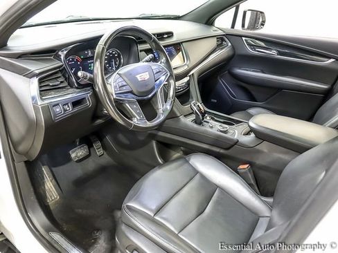 Used 2021 Cadillac XT5 Premium Luxury w/ LPO, Floor Liner Package FWD image 11