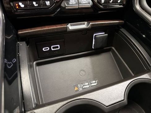 Used 2024 GMC Yukon Denali Ultimate image 31