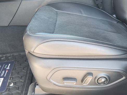 New 2026 Jeep Grand Cherokee Altitude RWD image 18