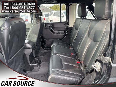 Used 2014 Jeep Wrangler Unlimited Sahara image 25