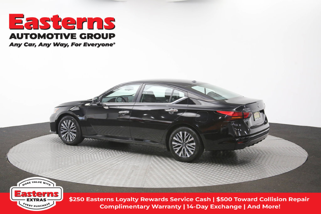 Used 2024 Nissan Altima 2.5 SV FWD image 59