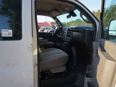 Used 2020 Chevrolet Express 2500 w/ Driver Convenience Package image 12