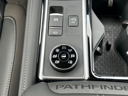 New 2026 Nissan Pathfinder SL AWD/4WD image 27