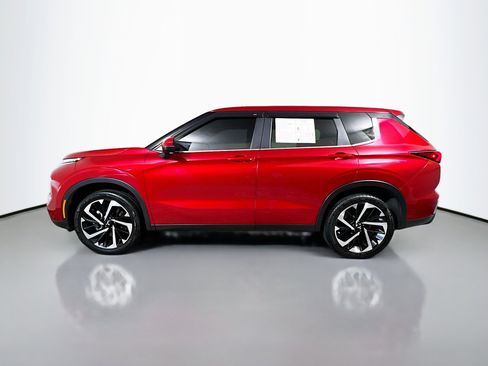 Used 2022 Mitsubishi Outlander ES image 9