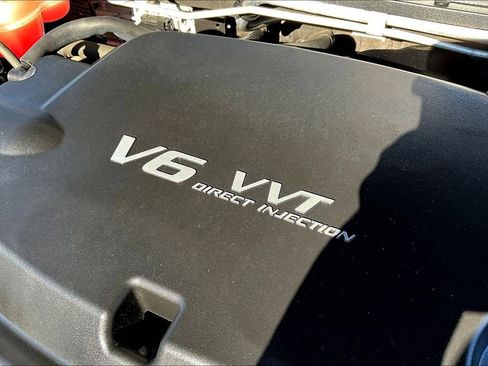 Used 2021 Chevrolet Colorado Z71 w/ Safety Package AWD/4WD image 32