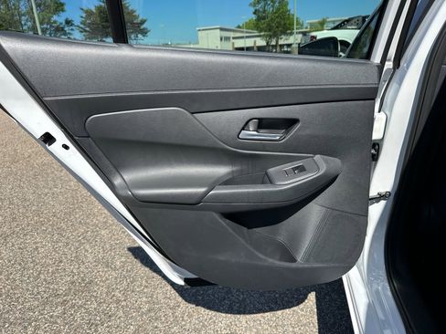 New 2026 Nissan Sentra SV w/ SV Convenience Package FWD image 17