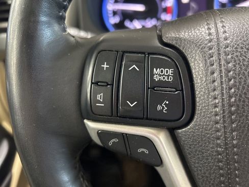 Used 2018 Toyota Highlander Limited Platinum image 13