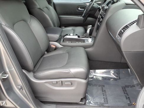 Certified 2024 Nissan Armada SL w/ Midnight Edition Package image 13