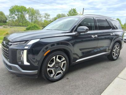 Used 2023 Hyundai Palisade Limited w/ Cargo Package