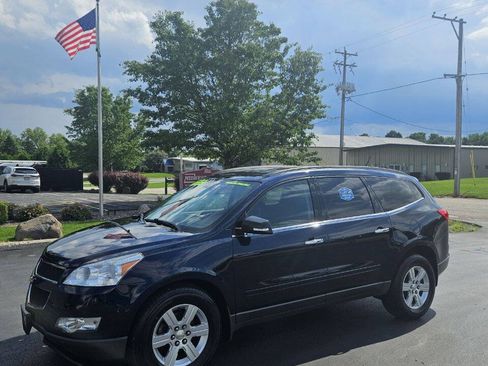 Used 2012 Chevrolet Traverse LT FWD image 1