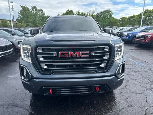 Used 2021 GMC Sierra 1500 AT4 w/ AT4 Value Package AWD/4WD image 3