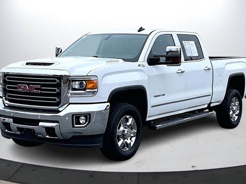 Used 2019 GMC Sierra 3500 SLT w/ Duramax Plus Package image 4