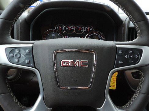 Used 2014 GMC Sierra 1500 SLT w/ SLT Crew Cab Value Package image 23