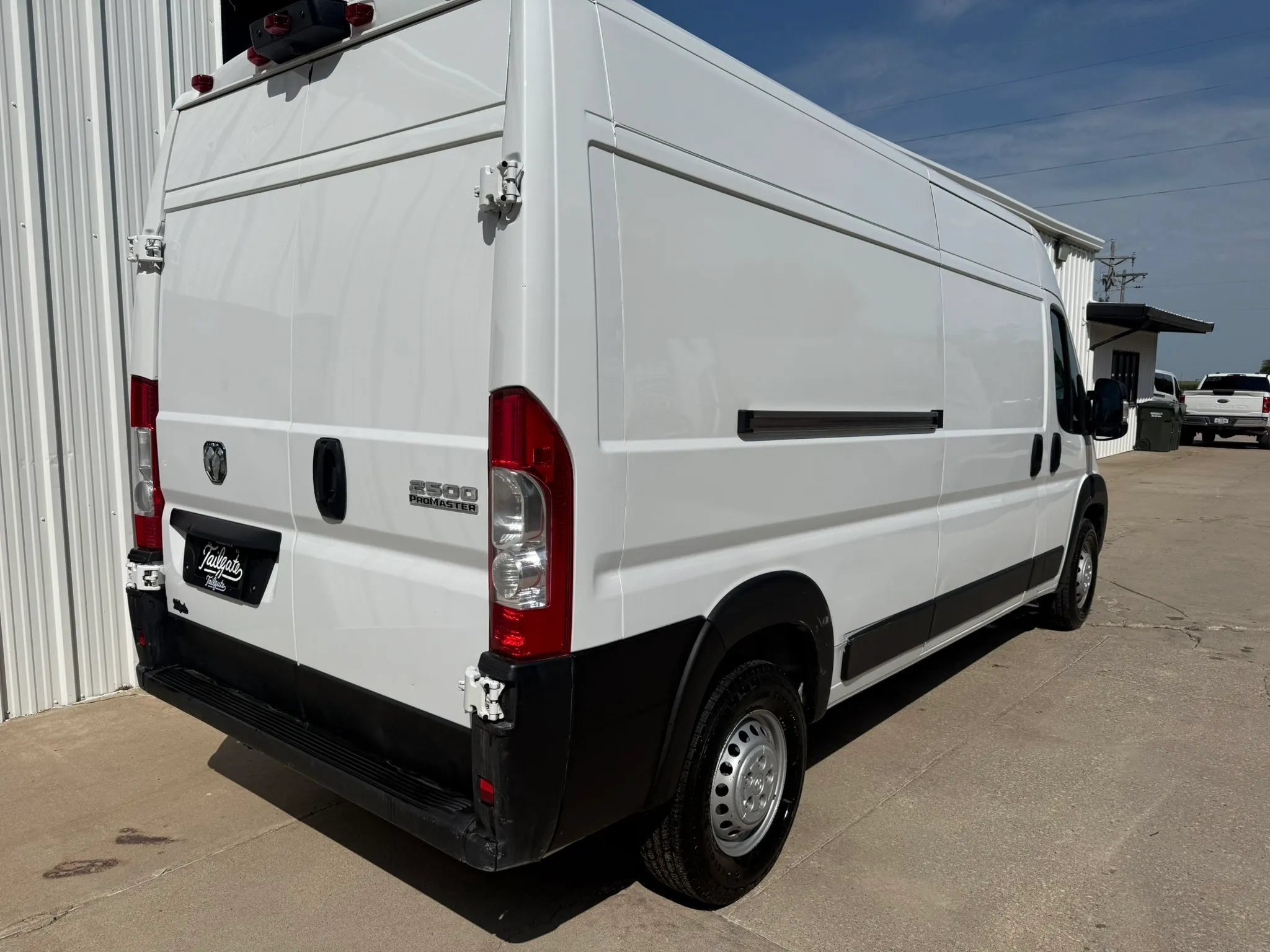 Used 2025 RAM ProMaster 2500 w/ Convenience Group FWD image 5