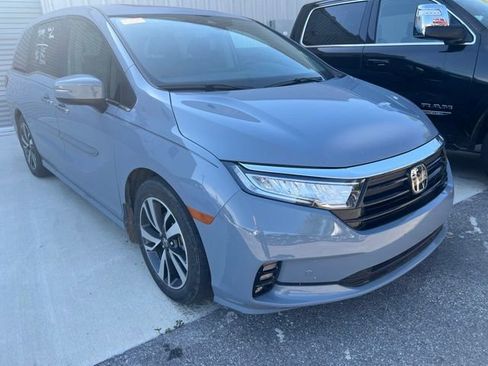 Used 2023 Honda Odyssey Touring image 3