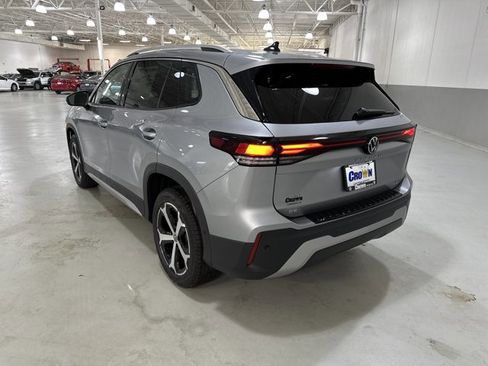 New 2026 Volkswagen Tiguan SE image 6