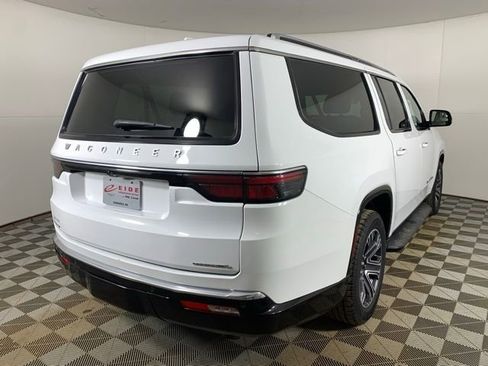 Used 2023 Jeep Wagoneer L Series II image 6