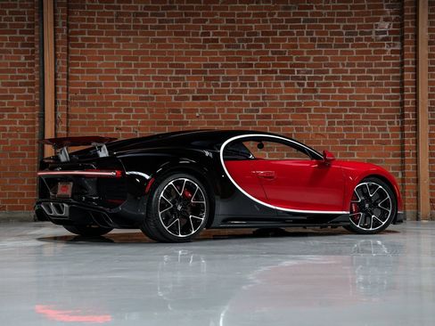 Used 2019 Bugatti Chiron image 22