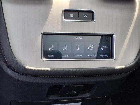 New 2025 Lincoln Navigator Reserve AWD/4WD image 11