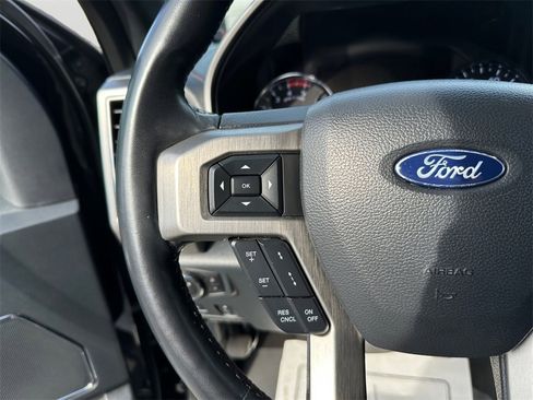 Used 2022 Ford F250 Platinum w/ FX4 Off-Road Package image 21