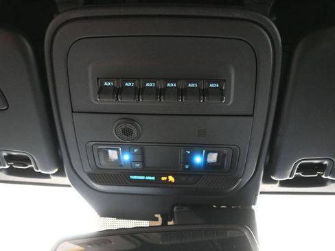 Used 2022 Ford Bronco Outer Banks w/ Sasquatch Package AWD/4WD image 25