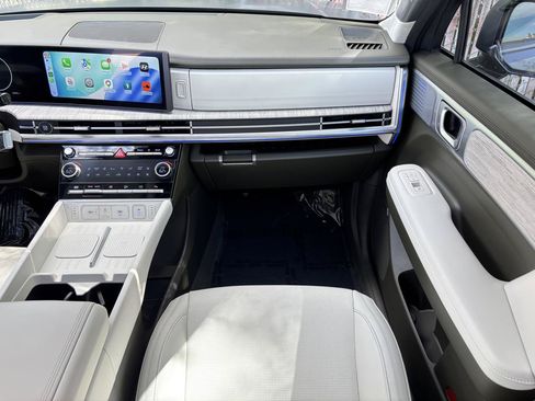 Used 2025 Hyundai Santa Fe Calligraphy AWD/4WD image 23