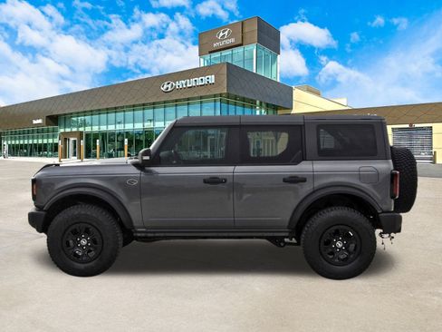 Used 2022 Ford Bronco Wildtrak image 9