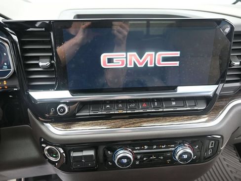 Used 2023 GMC Sierra 1500 SLE w/ Preferred Package AWD/4WD image 34