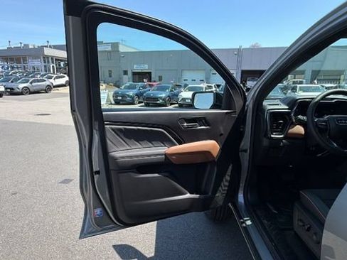 New 2026 GMC Canyon AT4 AWD/4WD image 13