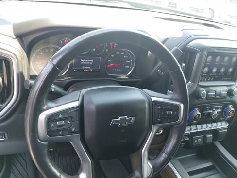 Used 2020 Chevrolet Silverado 1500 LT Trail Boss image 11