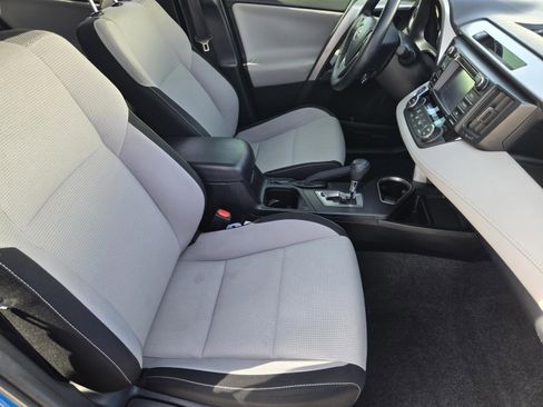Used 2016 Toyota RAV4 XLE image 12