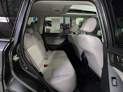 Used 2017 Subaru Forester 2.5i Premium AWD/4WD image 26