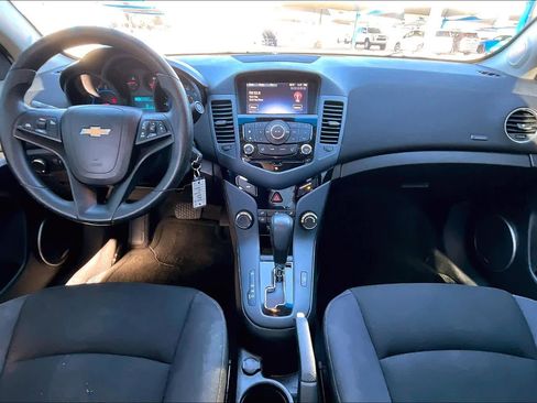 Used 2016 Chevrolet Cruze LT w/ Sun And Sound Package image 16