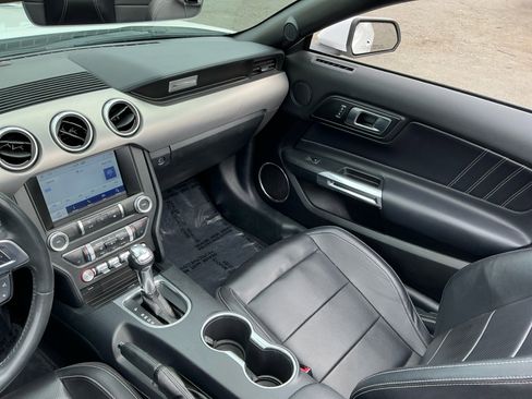 Used 2021 Ford Mustang Premium image 16