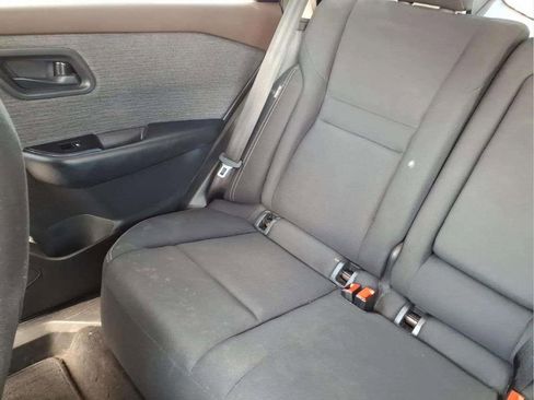 Used 2023 Nissan Rogue S FWD image 15