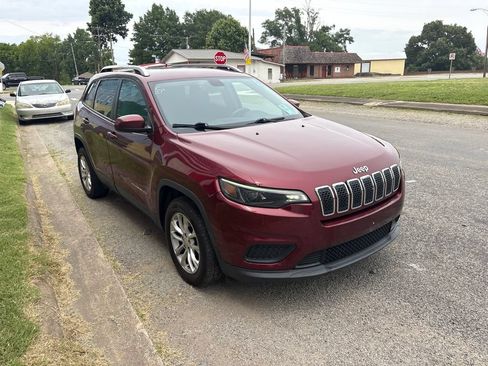 Used 2020 Jeep Cherokee Latitude FWD image 10