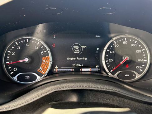 Used 2022 Jeep Renegade Altitude w/ Convenience Group AWD/4WD image 12