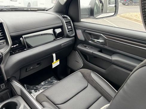 New 2026 RAM 1500 Laramie AWD/4WD image 34
