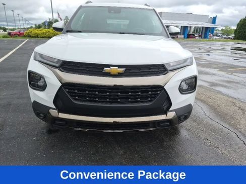 Used 2022 Chevrolet TrailBlazer ACTIV w/ Convenience Package FWD image 3