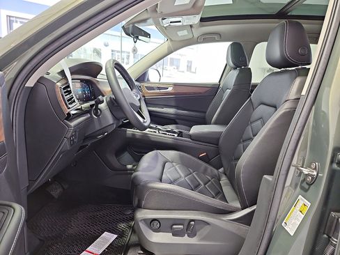 New 2026 Volkswagen Atlas SE image 13