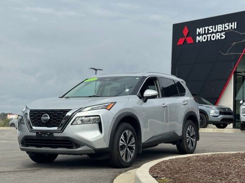 Used 2021 Nissan Rogue SV w/ Premium Package image 8