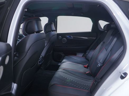 Used 2024 Genesis G80 3.5T Sport image 9
