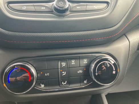 Used 2022 Chevrolet TrailBlazer RS image 23