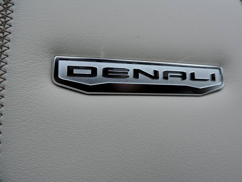 New 2026 GMC Yukon Denali w/ Sun & Power Step Package image 27