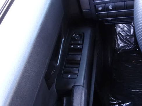 Used 2024 Toyota Tacoma SR5 image 41