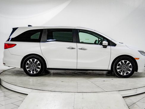 Used 2023 Honda Odyssey EX-L image 13