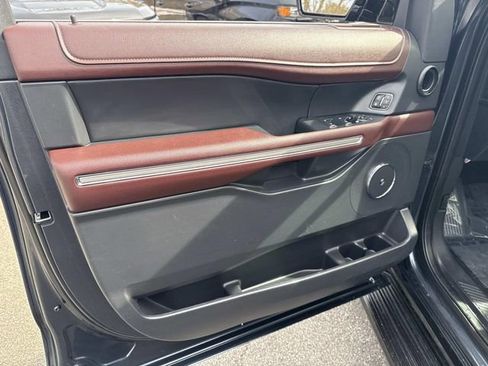 Used 2024 Ford Expedition Max Limited AWD/4WD image 21