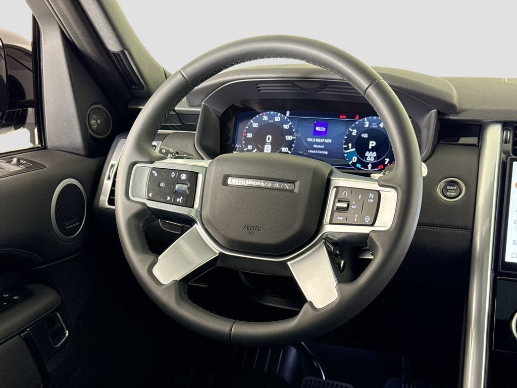 Used 2025 Land Rover Discovery S AWD/4WD image 20