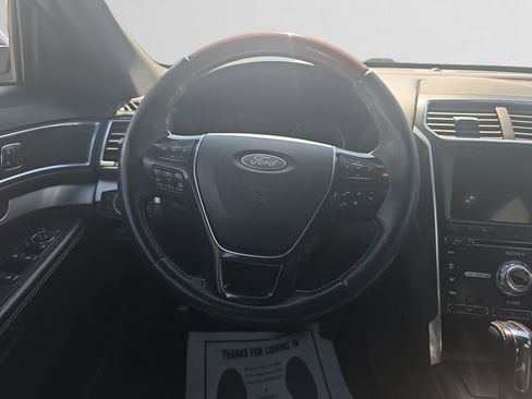 Used 2018 Ford Explorer Platinum AWD/4WD image 13