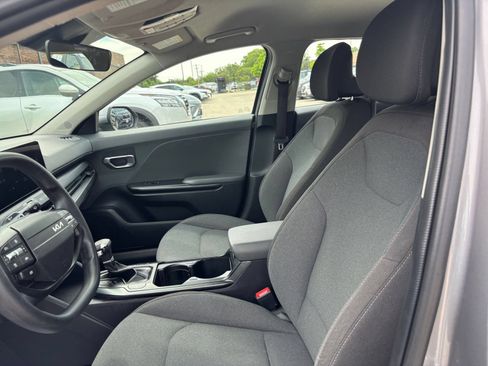 Used 2025 Kia K4 FWD image 24